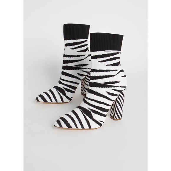 LILIANA ELASKA-7 ZEBRA PRINT KNIT ANKLE BOOTIES - Picture 2 of 9